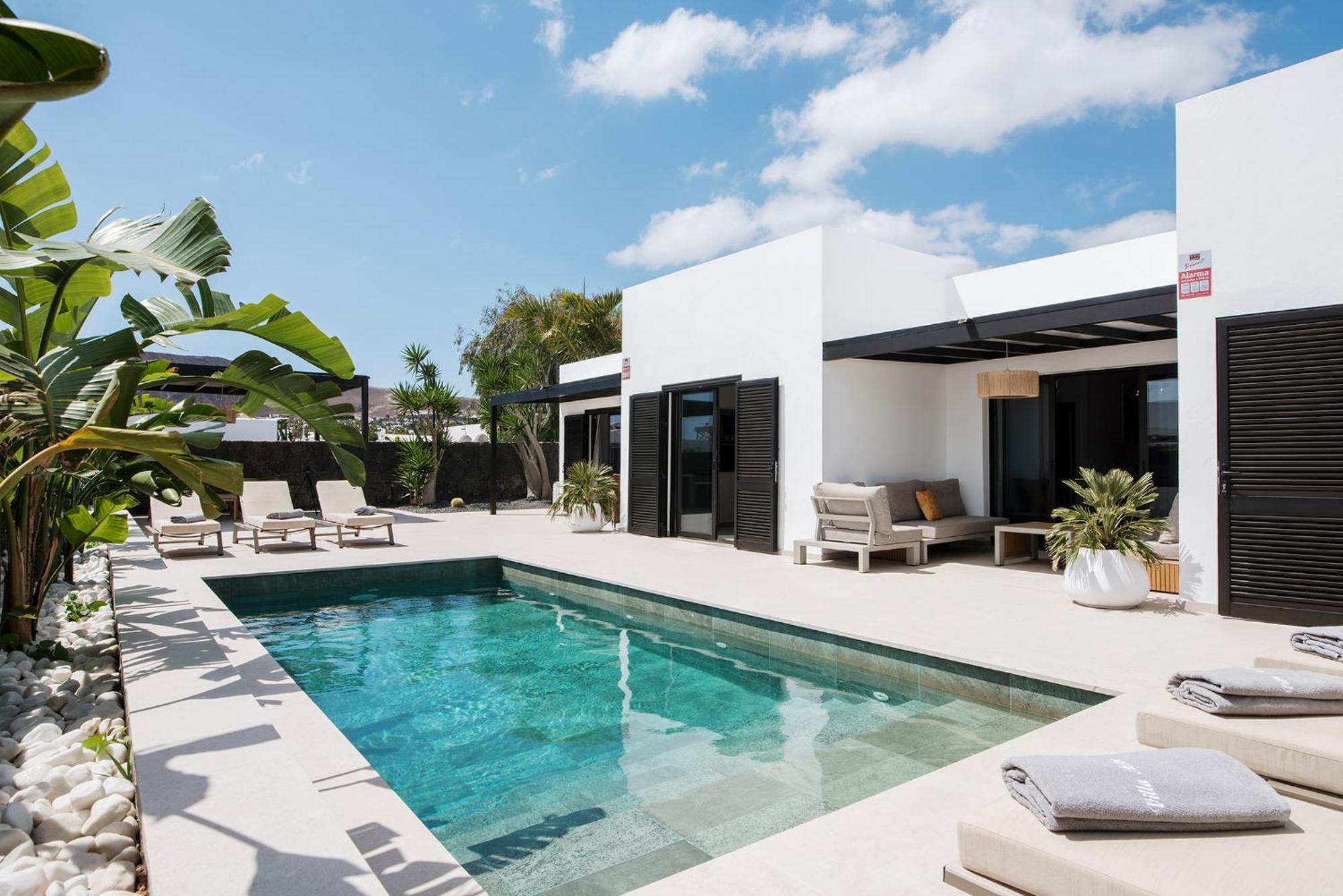 Luxurious Acebo 4 Bed, 4 Bath, Private Pool Villa *